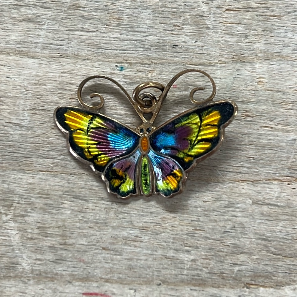 David Anderson pendant